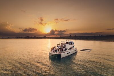 Private All Inclusive Sunset DJ Cruise – 51' Leopard Cancun - The 4-Hour Flow: From Isla Mujeres Area to Playa Norte