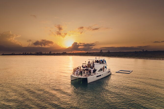Private All Inclusive Sunset DJ Cruise – 51' Leopard Cancun - The 4-Hour Flow: From Isla Mujeres Area to Playa Norte