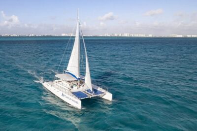 Private Catamaran from Cancun to Isla Mujeres | For up to 100 pp - Your Catamaran Day at Sea: The 4-Hour Flow