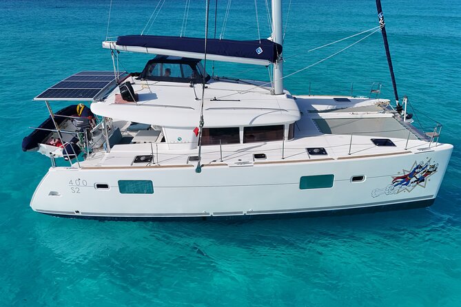 Private Catamaran Tour to Isla Mujeres - A 7.5-hour private sailing day from Cancun to Isla Mujeres