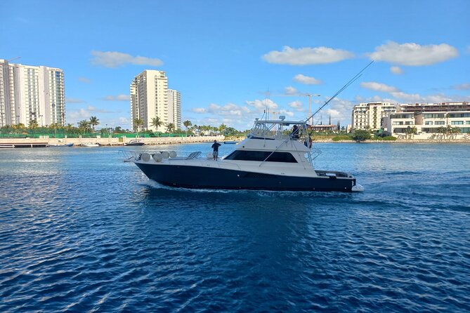 Private Full Day Tour by Yatch in Cancún - Drinks on board: what’s included and how to manage expectations