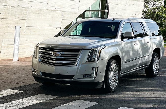 Private Luxury Transfer from Airport to Playa del Carmen - Door-to-Door Luxury for Special Occasions (Yes, Even Birthday Surprises)