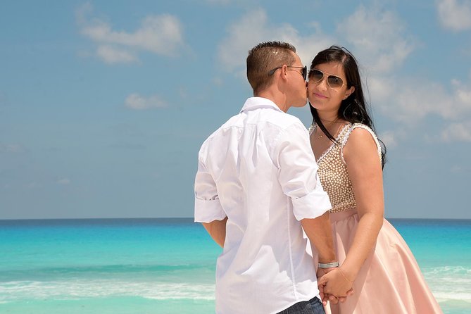 Private Professional Photography Session in Cancun - The water-and-shore balance: best ways to get photos that look real
