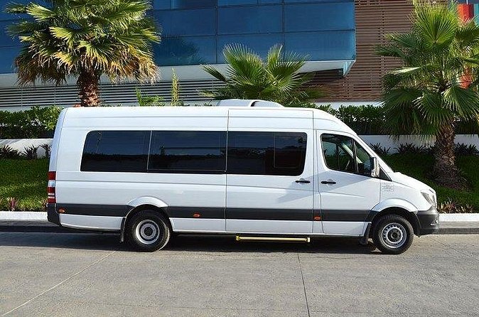 Private Round Trip Transportation Hotel to Hotel Playa del Carmen - The weak spots: delays, disorganization, and wrong-terminal drop-offs