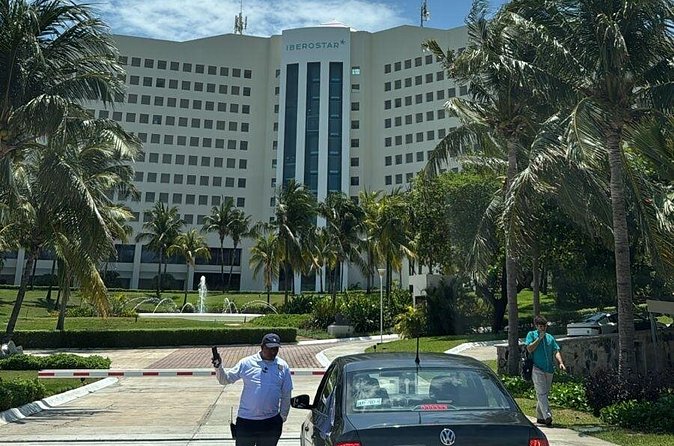 Private Roundtrip Transportation from Cancun Airport - Staying in the right place: why your hotel area affects the plan