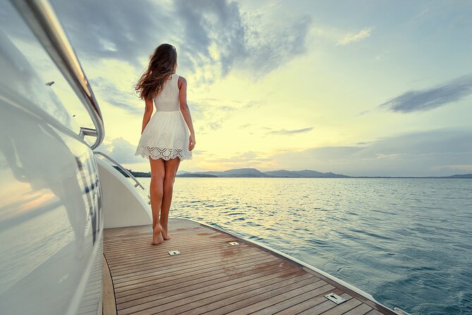 Private Tour of Cancun to Isla Mujeres by 45-foot Yacht. - Crossing Nichupte Lagoon: the scenic warm-up