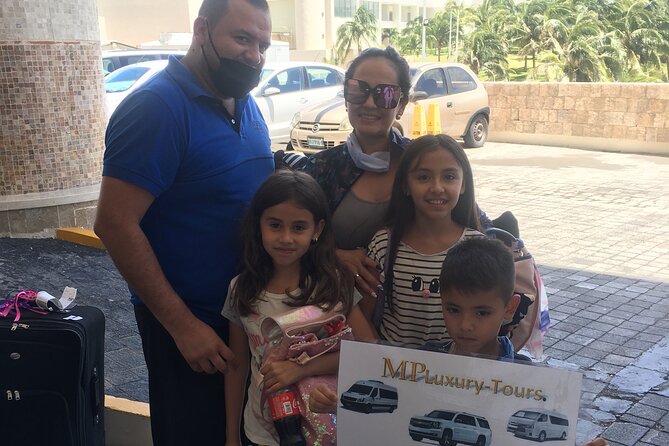 Private Transfer From Cancun Airport to Hotel Zone - Finding the driver fast: signs, photos, and clear communication