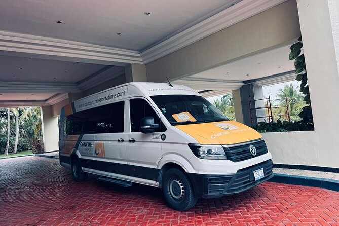 Private Transfer from Cancun Airport to Puerto Morelos - Vehicles, passenger count, and luggage rules that can affect your day