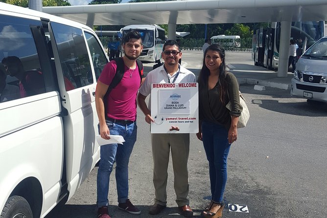 Private transfer to Cancun Airport from hotels in Cancun Area - Private airport transfer that actually feels private