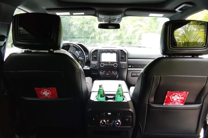 Private Transportation Deluxe Van - Leaving the Airport Without Getting Sucked Into Extra Sales