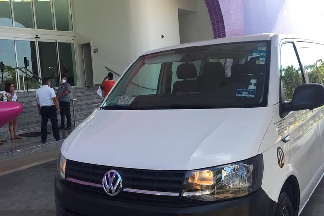 Private transportation from CUN Airport to Cancun Hotel Zone - Drop-Off at Your Door: What You Gain in Real Time