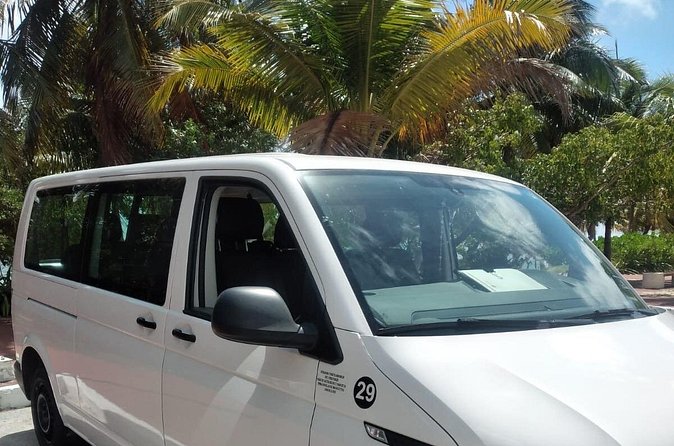 Private Transportation from the Airport to the Cancun hotel zone - Price and Value: $65.83 Per Group Up to 8