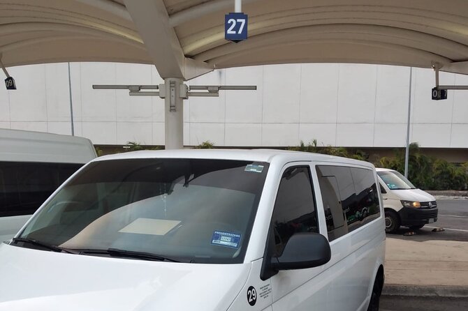 Private Transportation from the Airport to the Cancun hotel zone - Operator Style: Courteous, Punctual, Clean Rides