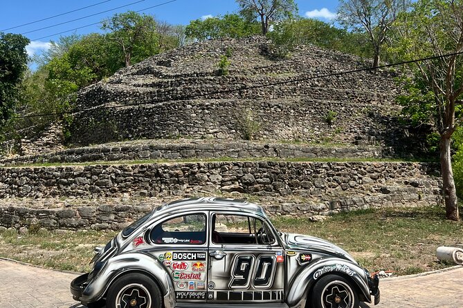 Private VW Beetle Tour to Chichen Itza, Cenote & Valladolid - Chichen Itza, explained the way it clicks: older vs. newer parts