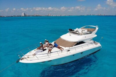 Private Yacht SeaRay 46ft Cancun 25P17 - Picking 2 hours vs 4 hours: Isla Mujeres and snorkel trade-off