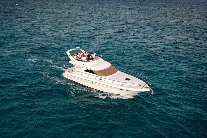 Private Yacht SeaRay 46ft Cancun 25P17 - Isla Mujeres option on a 4-hour ride: how the extra time helps