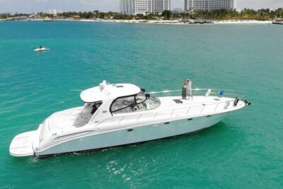 Private Yacht SEARAY SUNDANCER 60ft up to 20 pax 23P1 - What you actually get onboard (and what to bring)