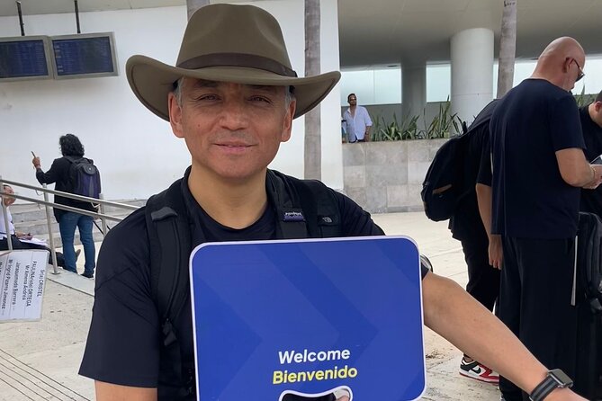 Puerto Aventuras One Way Or Roundtrip Private Transfer - Picking Your Terminal and Meeting the America Transfers Sign