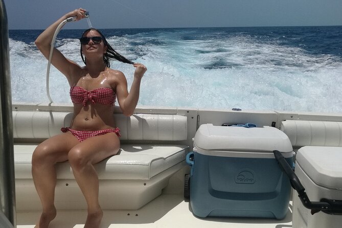 Rent a Private Yacht or Boat for 4 hrs from Playa Mujeres -SR55H4 - Crew and service vibe: what you should hope for