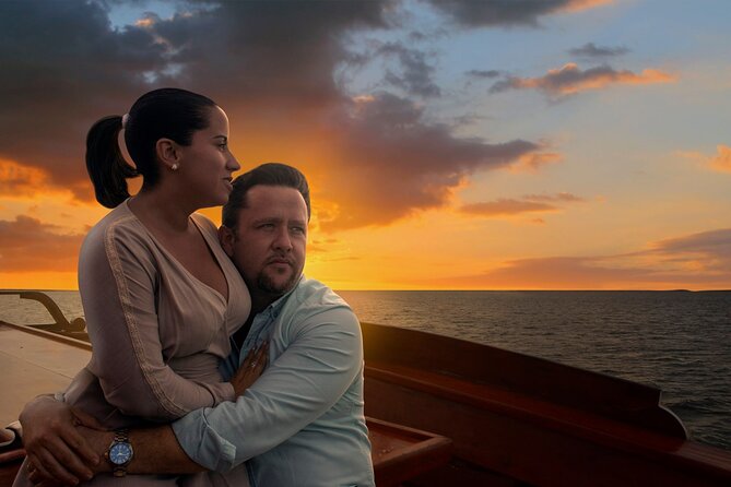 Romantic Sunset Dinner Cruising Experience - Dinner on the Water: Lobster, Steak, Surf ’n’ Turf, and Veggie Options