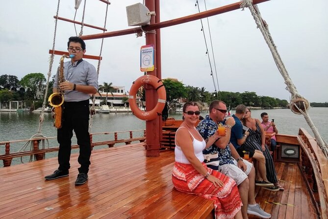 Romantic Sunset Dinner Cruising Experience - The 3-Hour Timeline That Keeps Things Simple