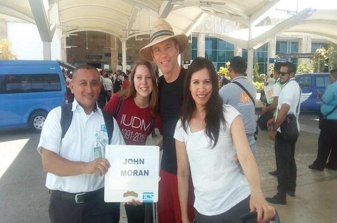 Round private transfer Airport- Akumal - Airport. - Round Trip Flow: From Pickup to Drop-Off