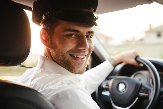 Roundtrip Private Transfer from Cancun Airport (CUN) - The Ride to the Hotel Zone: Comfort, Style, and Travel Time