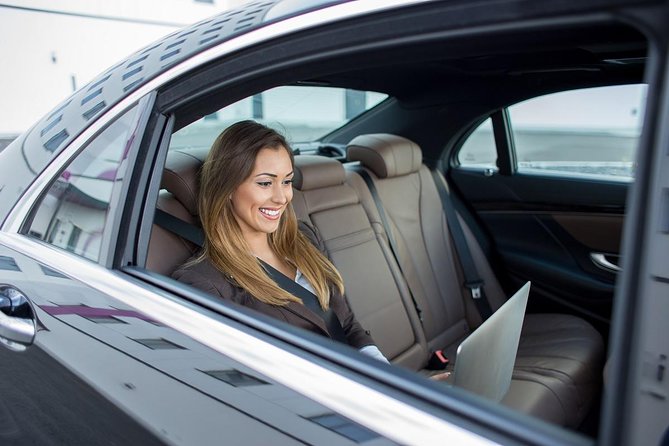 Roundtrip Private Transfer from Cancun Airport (CUN) - Coming Into Cancun (CUN): Where You’ll Meet the Driver