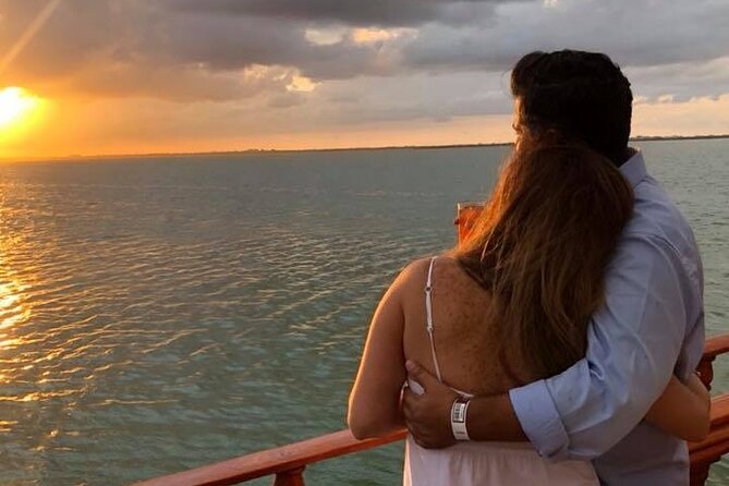 Sail Under Light of the Moon & Enjoy a Romantic Dinner in Spanish Galleon - Who should book this cruise (and who should skip it)
