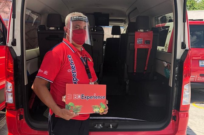 Shared transfer R/T VAN Apto-Muelle Ferry Isla Mujeres-Apto C/ Tickets Ferry - Ferry Times Puerto Juárez to Isla Mujeres (and Back)