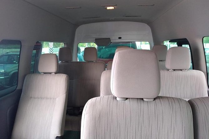 Shared transfer R/T VAN Apto-Muelle Ferry Isla Mujeres-Apto C/ Tickets Ferry - Group Size, Driver Support, and English Handling