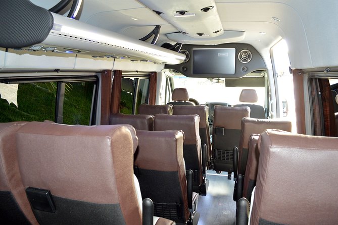 Shared Transportation From Cancun Airport to Playa Mujeres - Cancun Airport Pickup: Meeting Point and How Not to Lose Time