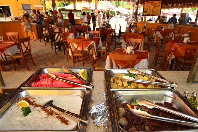 Special offer COMBO 2x1 (Tour to Isla Mujeres and Chichén Itzá ) for 1 price! - Cenote Noolha by Chichikán: Swimming in Cool Water + Buffet Lunch