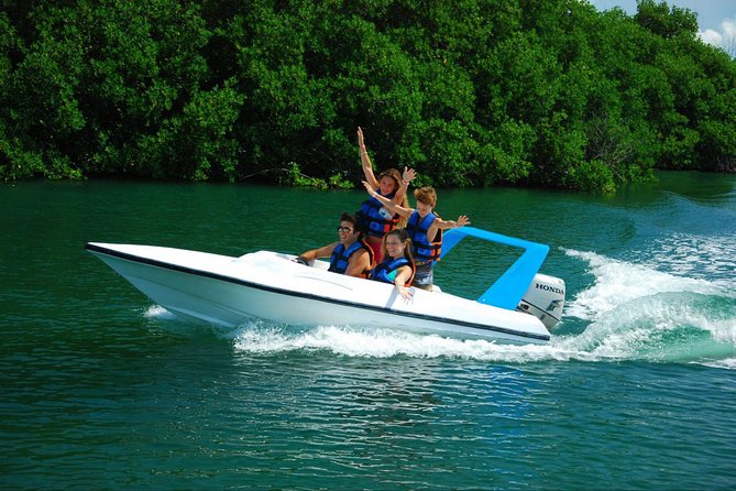 Speed boat aventure and snorkel - The 3-hour flow: two hours on the water, then a short snorkel stop