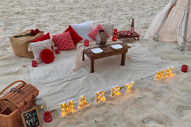 Sunset Beach Proposal - Sunset Proposal on Playa Chacmool: the vibe you’re paying for