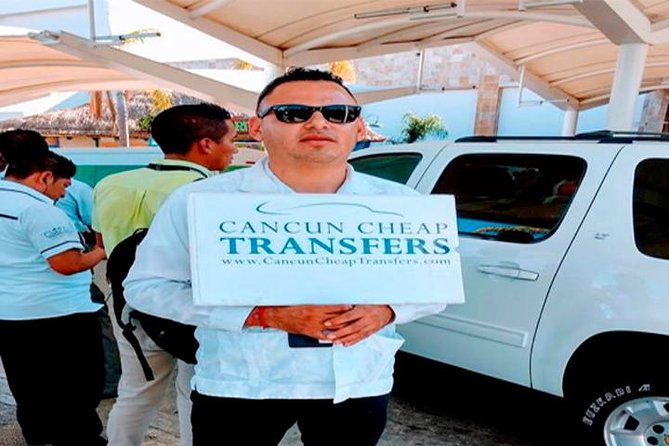 SUV Transfer from Cancun Airport to CANCUN Hotel Zone (only) - One thing that can slow you down: signs, schedules, and pickup certainty