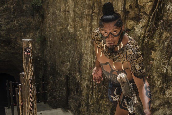 The majestic night show of kukulkan in Chichen Itza Valladolid & Cenote included - Kukulcán Night Show at Chichén Itzá: The Main Event and the One Big Language Issue