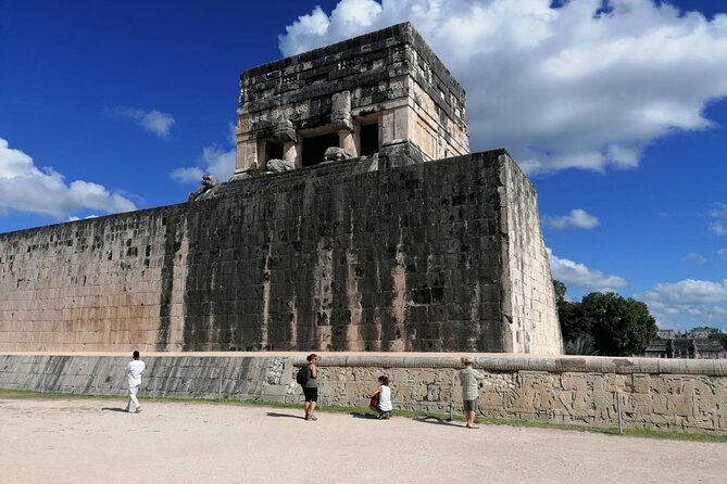 Tour to Chichen Itza & Cenotes Ik kill & Hubiku from Cancun - Valladolid: a short walk in a Spanish-built town center