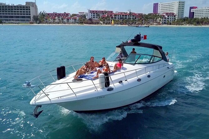 Tour to Isla Mujeres on Premium Yachts from Cancun - Key takeaways