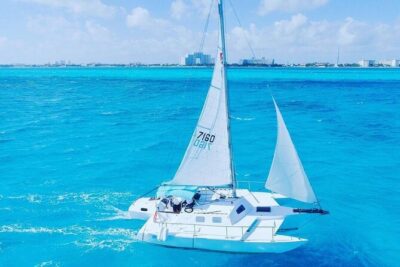 Trip to Isla Mujeres by Catamaran, with snorkeling and drinks - Getting there from Cancún (and nearby): pick-up that can be easy or fiddly
