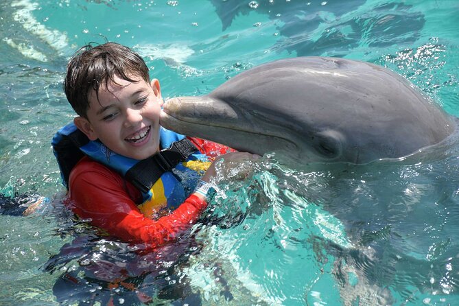 Tulum & Dolphin Connection from Cancun - The staff matters: guide Carlos and what good guiding feels like