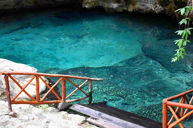 Tulum Ruins 4 Cenotes & Giant Sculpture - Entering the Tulum Ruins: what you can get in 45 minutes