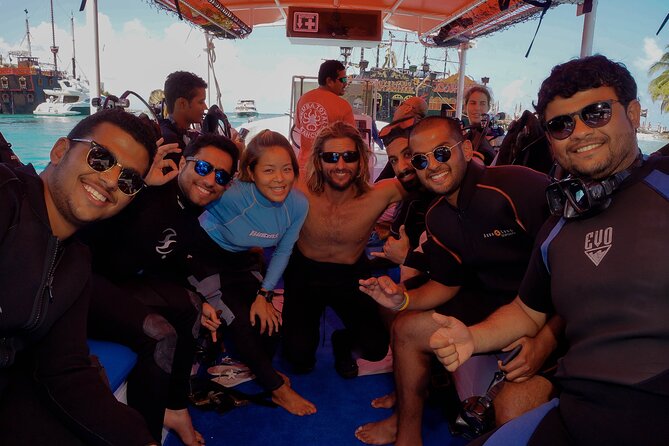 Two Reefs For Certified Divers in Cancun - The boat ride: snacks, hydration, and a calmer surface interval