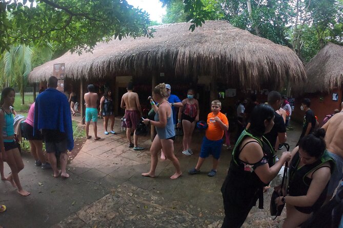 Visit Chichén Itzá and discover a real Cenote and Valladolid. Transport included - Getting picked up: the smooth part (and the spots to plan for)