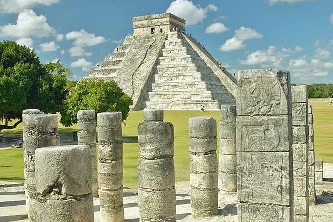 Visit Chichén Itzá from Cancun or Riviera Maya; Lunch and Cenote - The Bus Ride Reality: Long Hours, Lots of Waiting, Big Group Motion