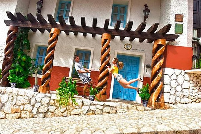 Xenses Tour Explore Magic Town from Riviera Maya Playa del Carmen - The optical-illusion zone: visual games that feel oddly personal